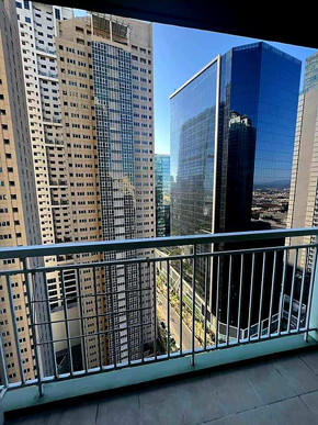 Dormy 457 - 1 Bedroom with Balcony FOR LEASE IN TAGUIG: Meranti Tower