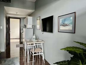Dormy 858 - 1BR unit for rent with balcony in Makati City