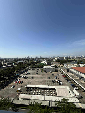 Dormy 748 - Bare Unit in Makati Ayala Malls Circuit Callisto Tower 2
