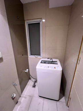 Dormy 834 - Solo Room (Condo Sharing) in BGC