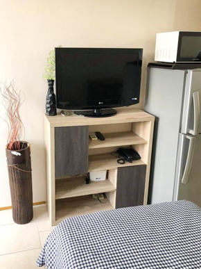 Dormy  35 - Fully Furnished Studio Unit with Balcony in Antel Spa Suites Makati
