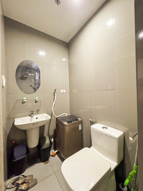 Dormy 645 - Condo For Rent in Makati near Buendia and Ayala Avenues, RCBC Plaza