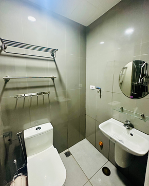 Dormy 597 - Fully Furnished 1 Bedroom Unit with Balcony and a Beautiful City View