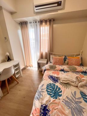Dormy 491 - Cozy 1BR Condo Unit Near NAIA | Fully Furnished w/ Free WiFi