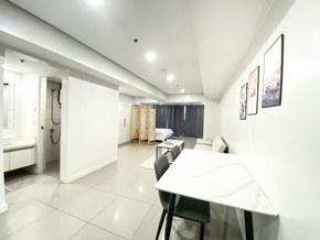 Dormy 801 - Large Studio Type Unit For Rent in Parañaque with Okada View