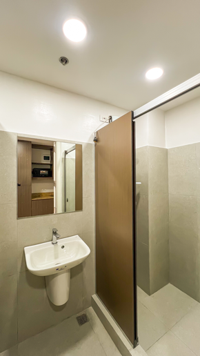 Dormy 701 - Rooms for Rent in Makati
