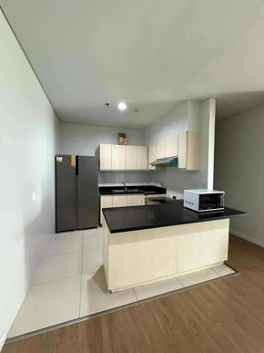 Dormy 747 - Room for Rent in Makati Solstice Tower 1 (Ayala Malls Circuit Lane)