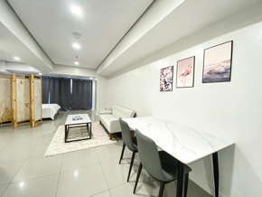 Dormy 801 - Large Studio Type Unit For Rent in Parañaque with Okada View