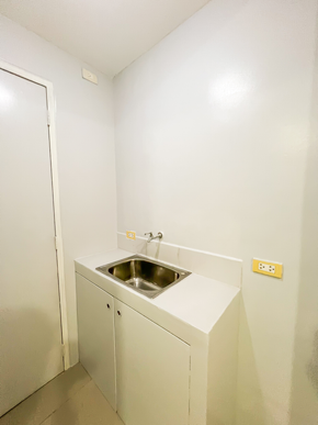 Dormy 658 - Room for Rent in Mandaluyong