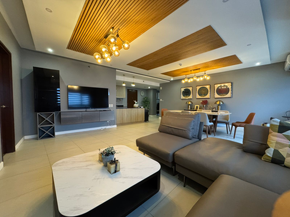 Dormy 650 - 4BR Unit at The Royalton, Capitol Commons
