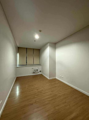 Dormy 747 - Room for Rent in Makati Solstice Tower 1 (Ayala Malls Circuit Lane)
