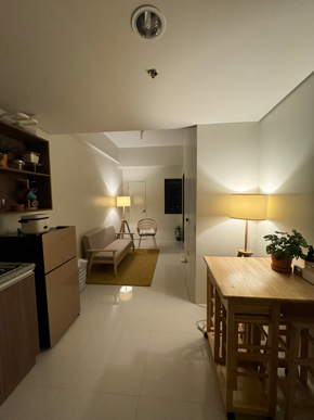 Dormy 651 - Modern One-Bedroom Condo Unit with High City View & Amenities | Manila