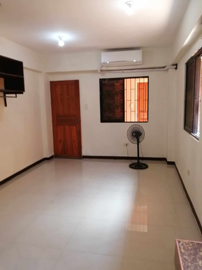 Dormy 322 -  Large Studio Unit in Makati!