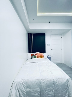 Dormy 592 - 3BR Unit in Poblacion Makati