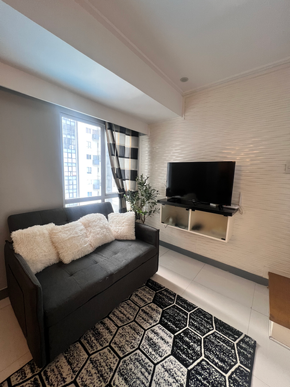 Dormy 834 - Solo Room (Condo Sharing) in BGC