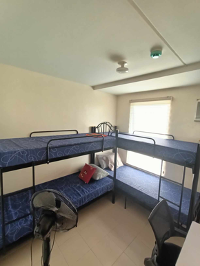 Dormy 101 - Spacious Condo Sharing w/ FREE WIFI in Ortigas Pasig CIty