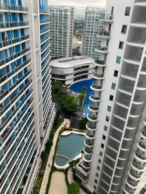 Dormy 678 - Azure Condo for Rent in Bicutan Paranaque (open for sublease)