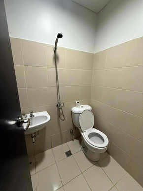 Dormy 747 - Room for Rent in Makati Solstice Tower 1 (Ayala Malls Circuit Lane)