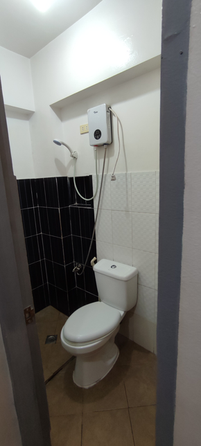 Dormy 100 - Studio Unit with Kitchen and Bathroom at Sta. Cruz, Manila