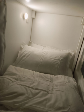 Dormy 153 - Bed Space Manila