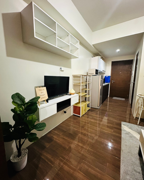 Dormy 597 - Fully Furnished 1 Bedroom Unit with Balcony and a Beautiful City View