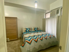 Dormy 728 - 1BR Unit in Cubao Araneta Manhattan Pakview Tower 2