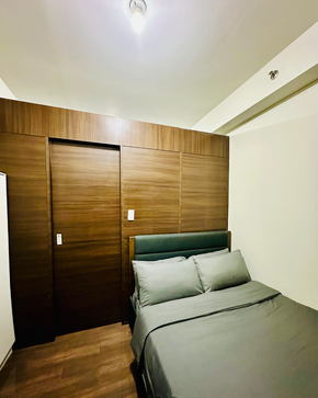 Dormy 597 - Fully Furnished 1 Bedroom Unit with Balcony and a Beautiful City View