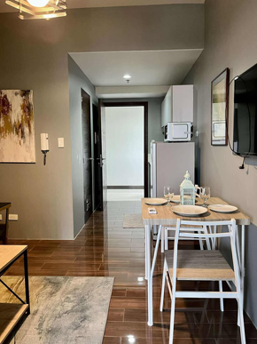 Dormy 858 - 1BR unit for rent with balcony in Makati City