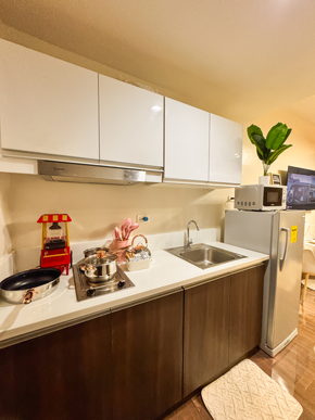 Dormy 645 - Condo For Rent in Makati near Buendia and Ayala Avenues, RCBC Plaza