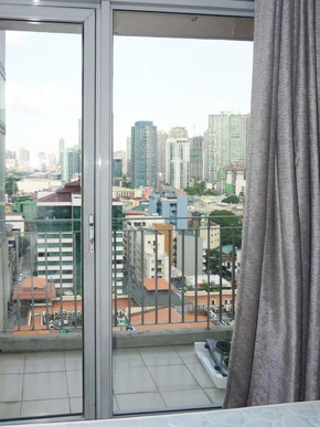 Dormy  35 - Fully Furnished Studio Unit with Balcony in Antel Spa Suites Makati