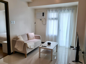 Dormy 381 - 1 BEDROOM CONDO UNIT / TOWER WITH HOTEL VIBE IN QUEZON CITY