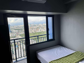 Dormy 858 - 1BR unit for rent with balcony in Makati City