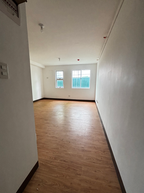 Dormy 962 - Bare Studio Condo Unit at MetroTowne Las Pinas