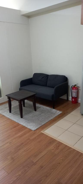 Dormy 913 - 1 bedroom fully furnished with veranda in makati