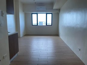 Dormy 505 - RSquare Residences near DLSU (lease and for sale)