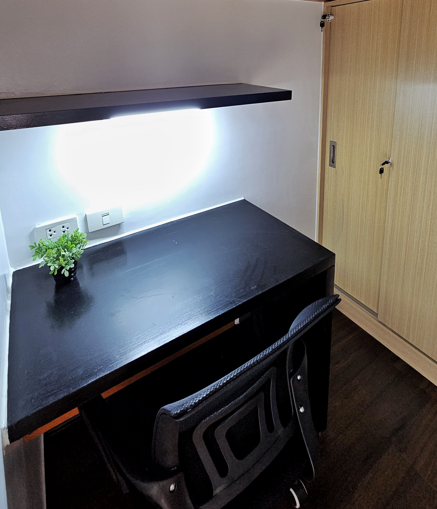 Featured Image of Building, Room, Condo, Dorm at Harvard Suites CONDO FOR RENT! 🌟Newly furnished!