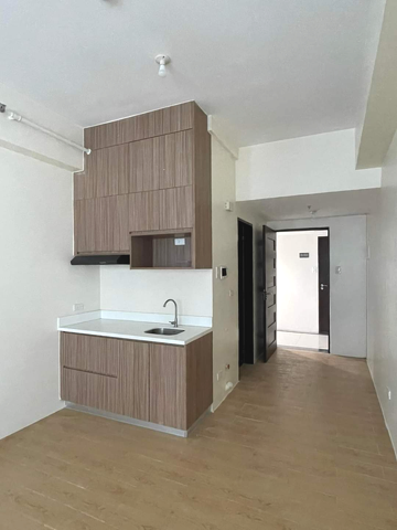 Dormy 505 - RSquare Residences near DLSU (lease and for sale)