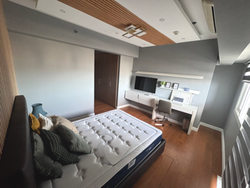 Dormy 650 - 4BR Unit at The Royalton, Capitol Commons