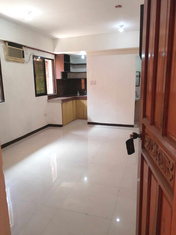 Dormy 322 -  Large Studio Unit in Makati!