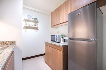 Dormy 465 - Fully Furnished 2BR with Parking for Rent Brand-New!
