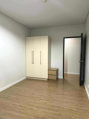 Dormy 747 - Room for Rent in Makati Solstice Tower 1 (Ayala Malls Circuit Lane)