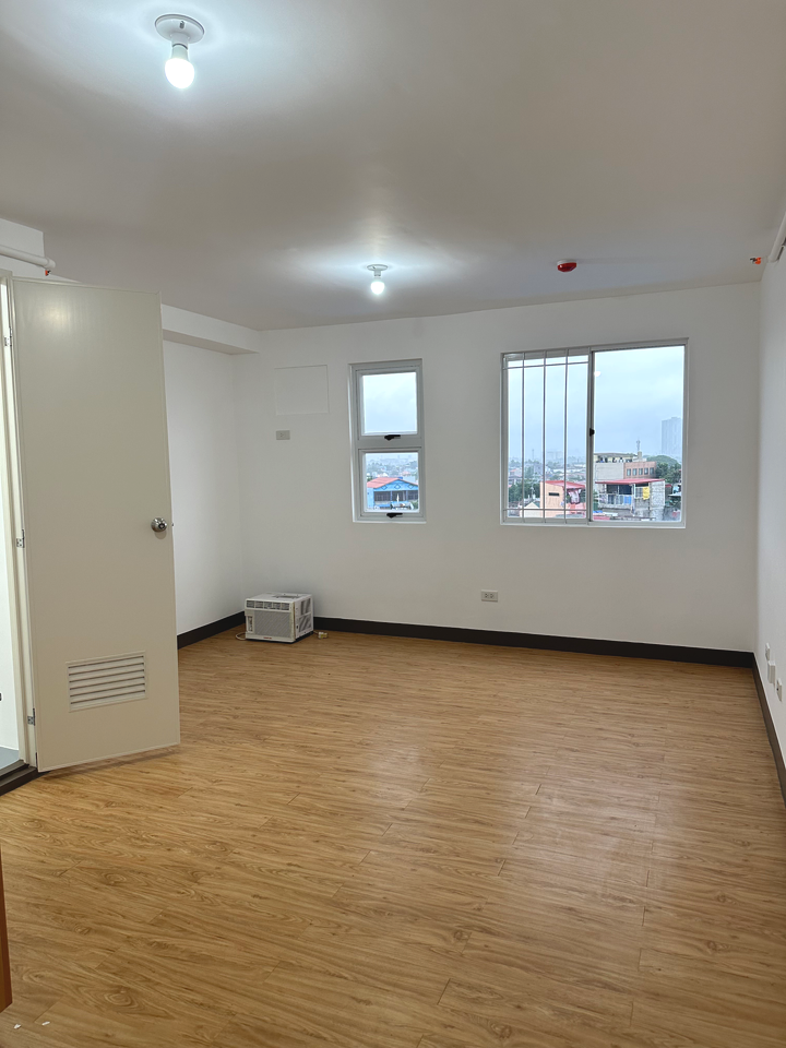Dormy 963 - Semi Furnished Studio Condo Unit  Las Pinas