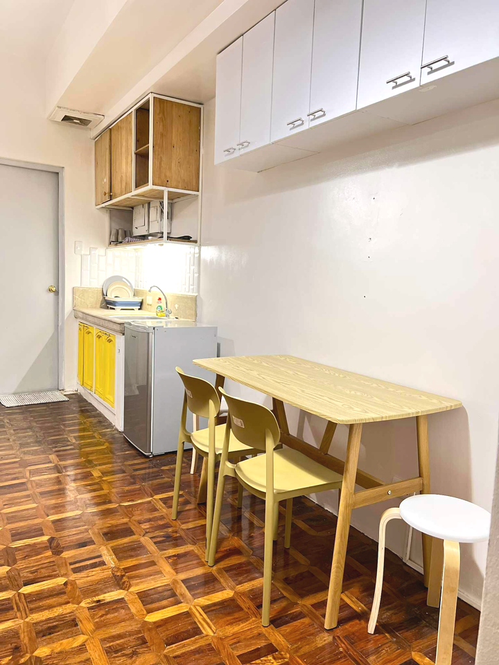 Dormy 737 - Makati Condo Bed Space / Condosharing Near Greenbelt