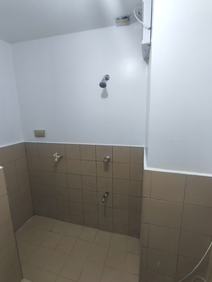 Dormy 999 - Studio Bare Condo Unit for Rent in QC